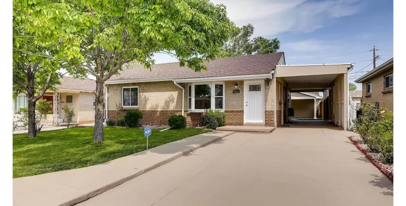 3258 Holly St, Denver, CO - 5 Bed / 2 Bath House