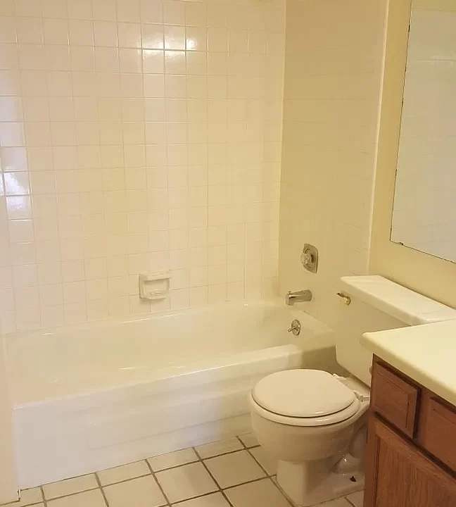Bathroom 2-01