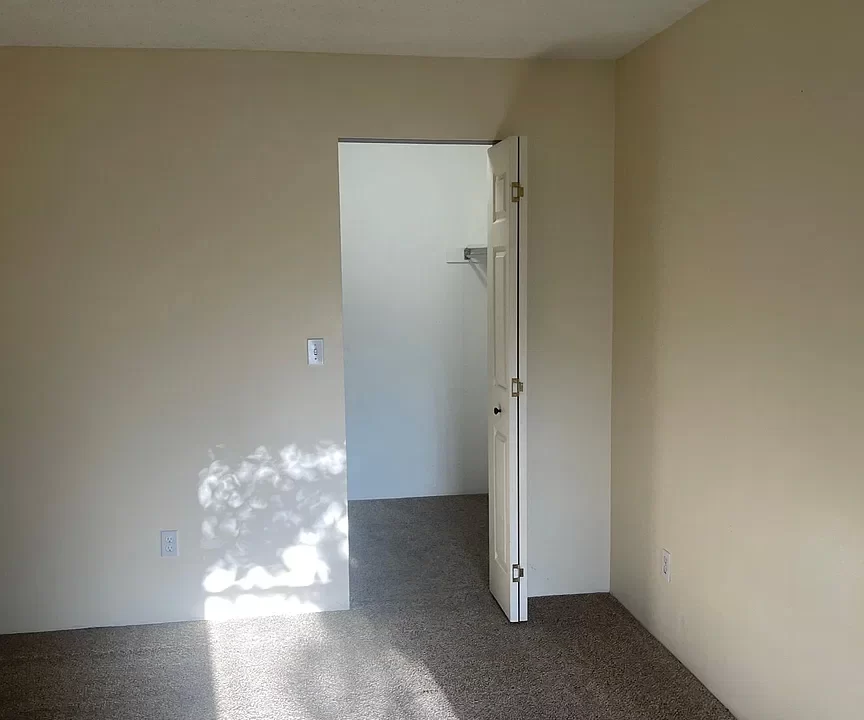 Bedroom 1-02