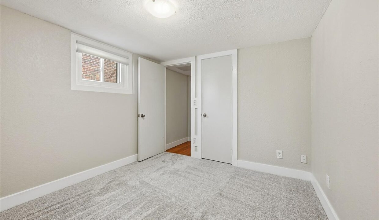 Bedroom 4-02