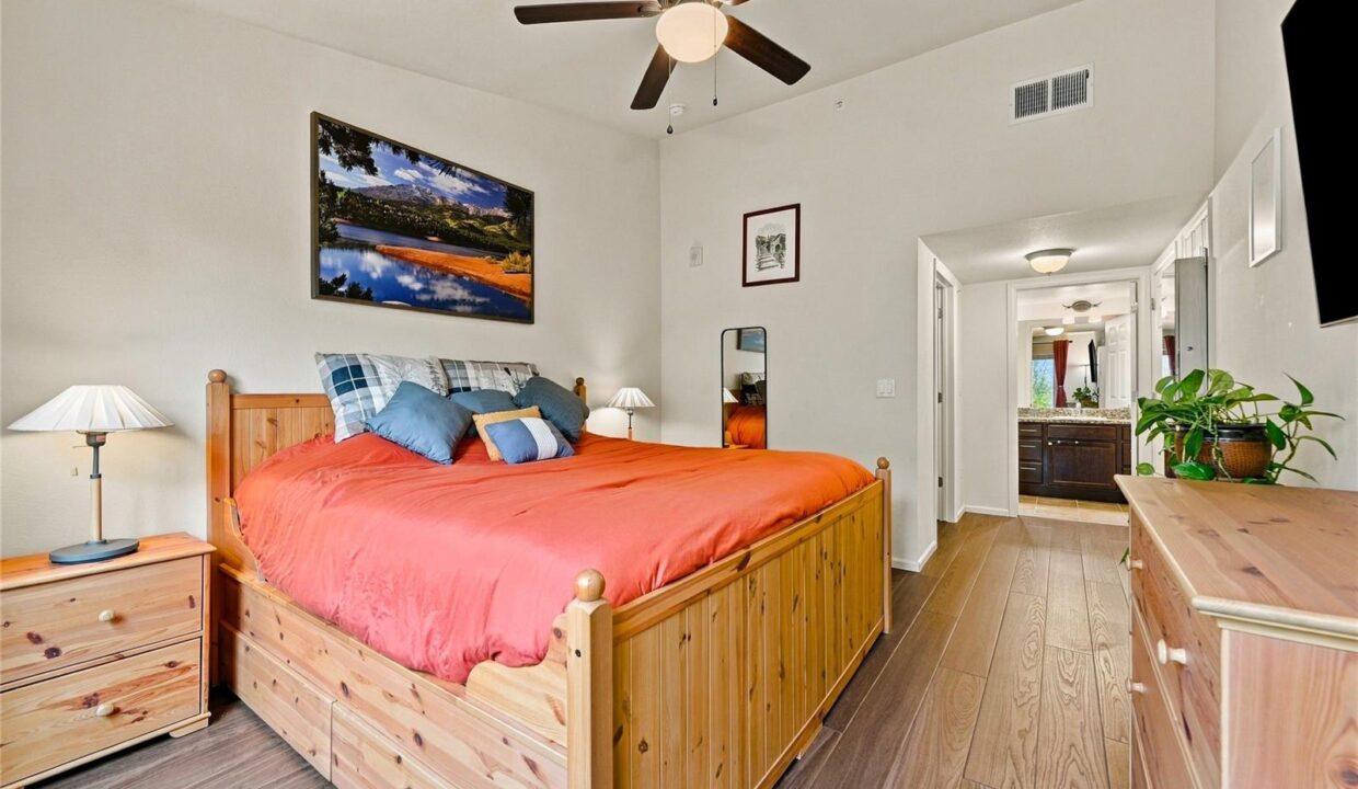 Bedroom Primary 03