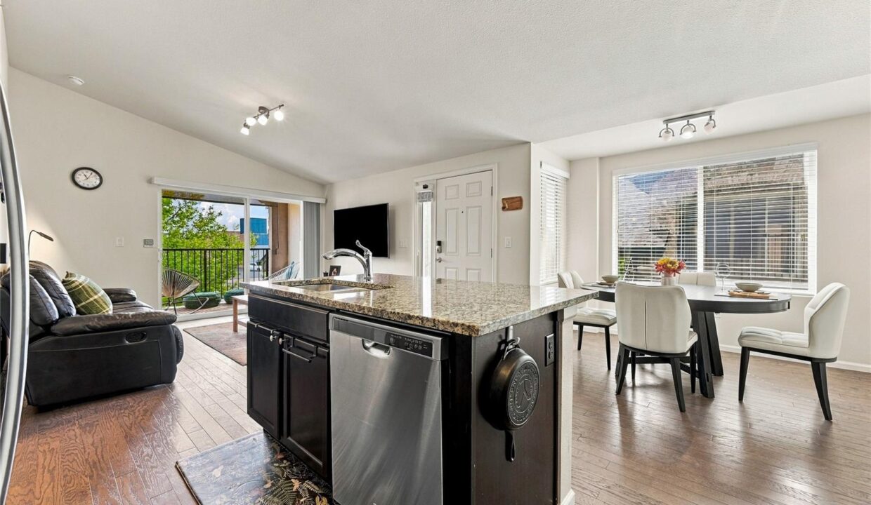 Kitchen 01