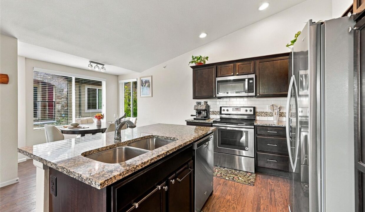 Kitchen 02