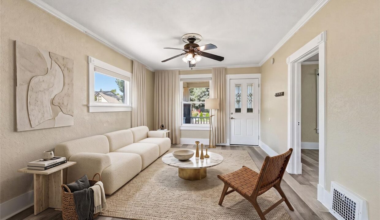 Living Room 01