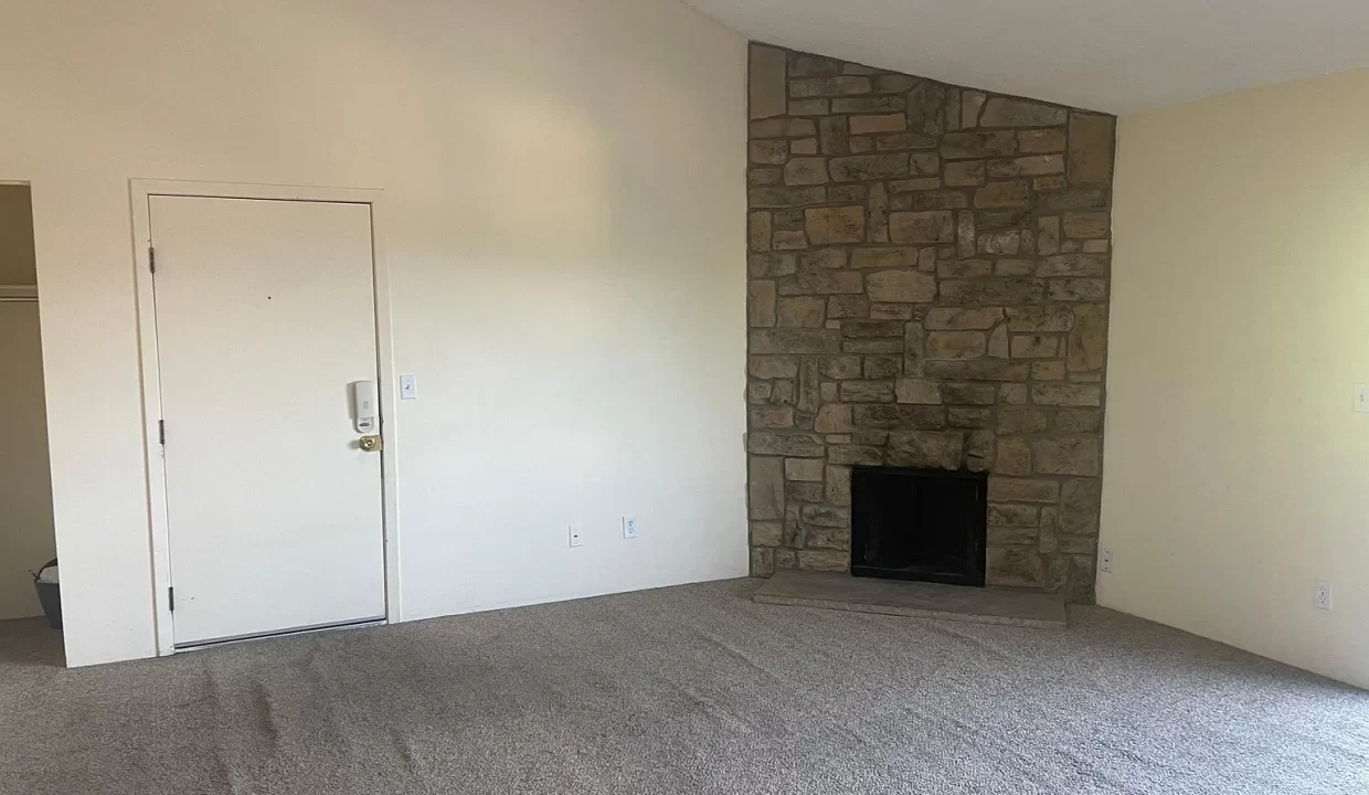 Living Room 01