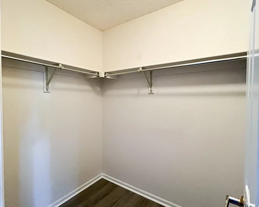 Closet_01