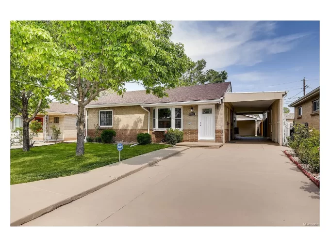3258 Holly St, Denver, CO - 5 Bed / 2 Bath House